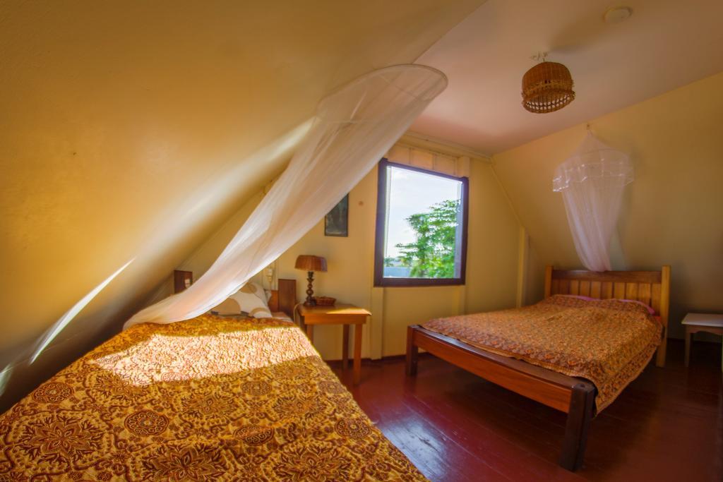 Guesthouse Un Pied-A-Terre 帕拉马里博 外观 照片