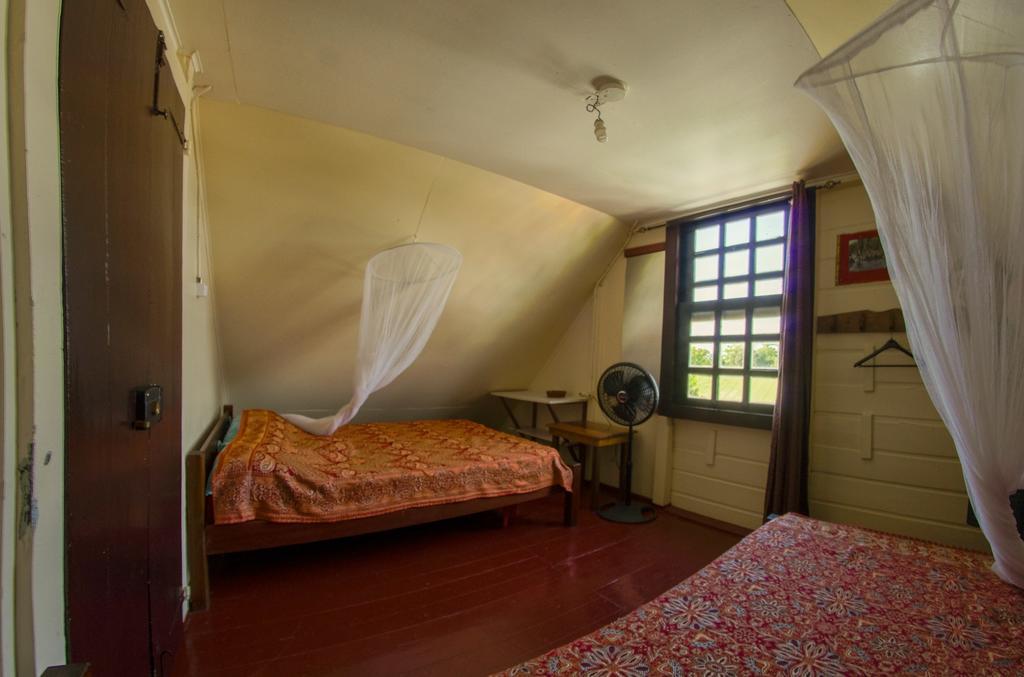 Guesthouse Un Pied-A-Terre 帕拉马里博 外观 照片