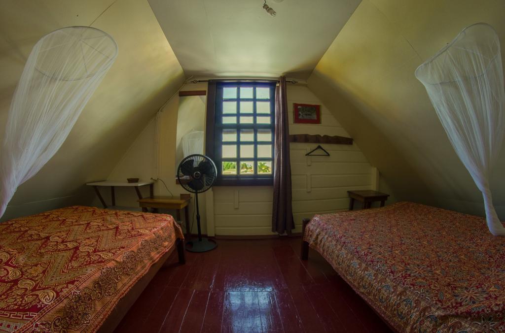 Guesthouse Un Pied-A-Terre 帕拉马里博 外观 照片
