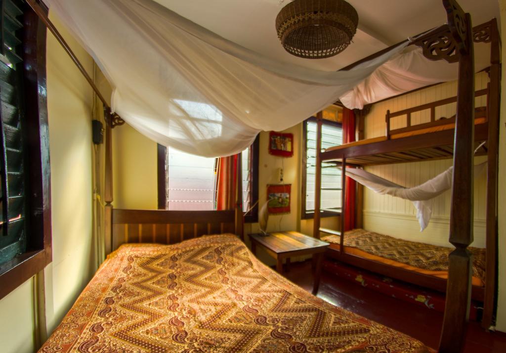 Guesthouse Un Pied-A-Terre 帕拉马里博 外观 照片